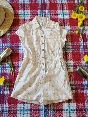 CELEBRITY PINK Floral Short  Sleeve Romper Size Small (3-5) NEW NWT